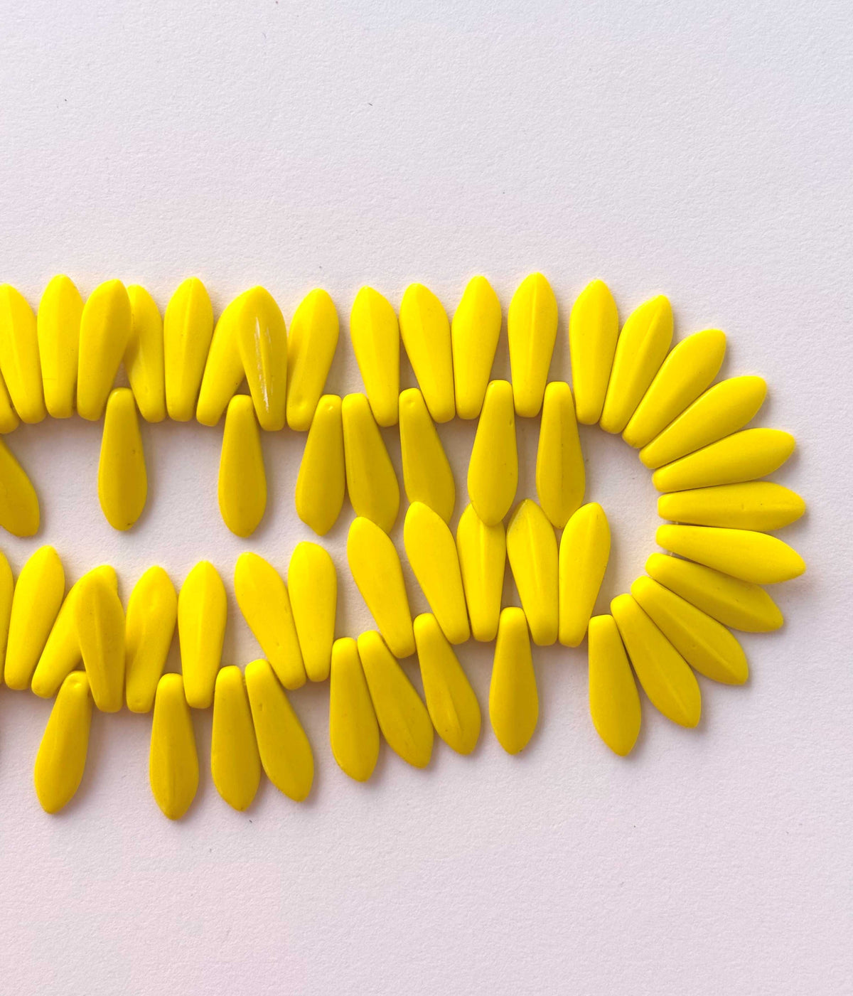 126 Pieces Yellow Monalisa Leaf Beads 16x5MM
