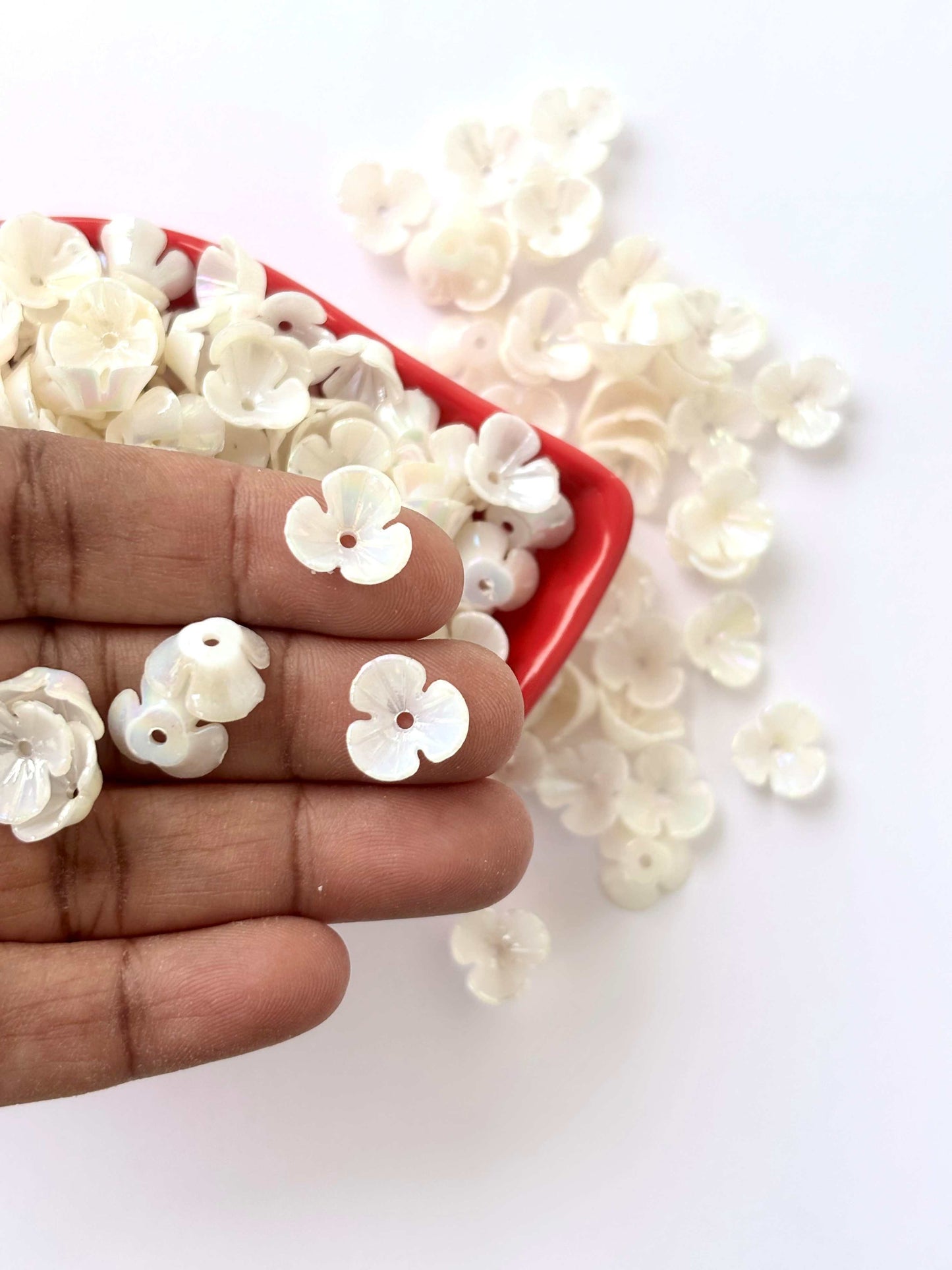 Pearl Lily Bloom Flower Beads