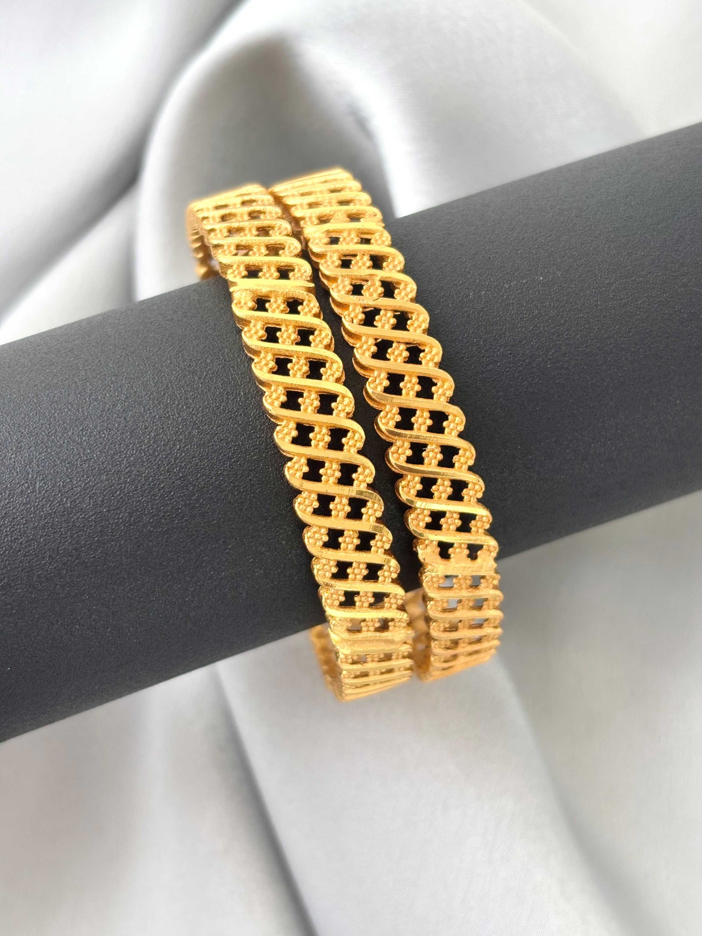 S-Link Textured Gold-Plated Bangles
