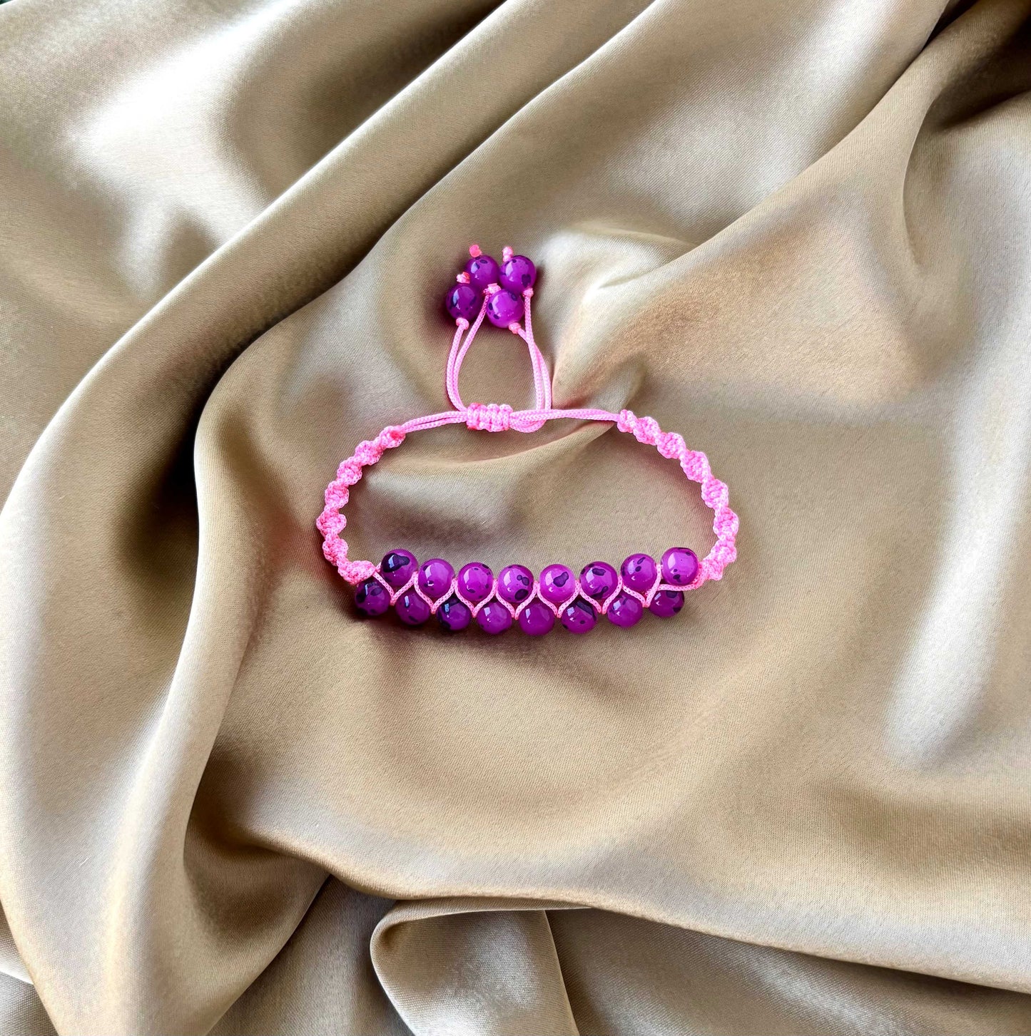 Magenta Marbled Bead Macramé Bracelet
