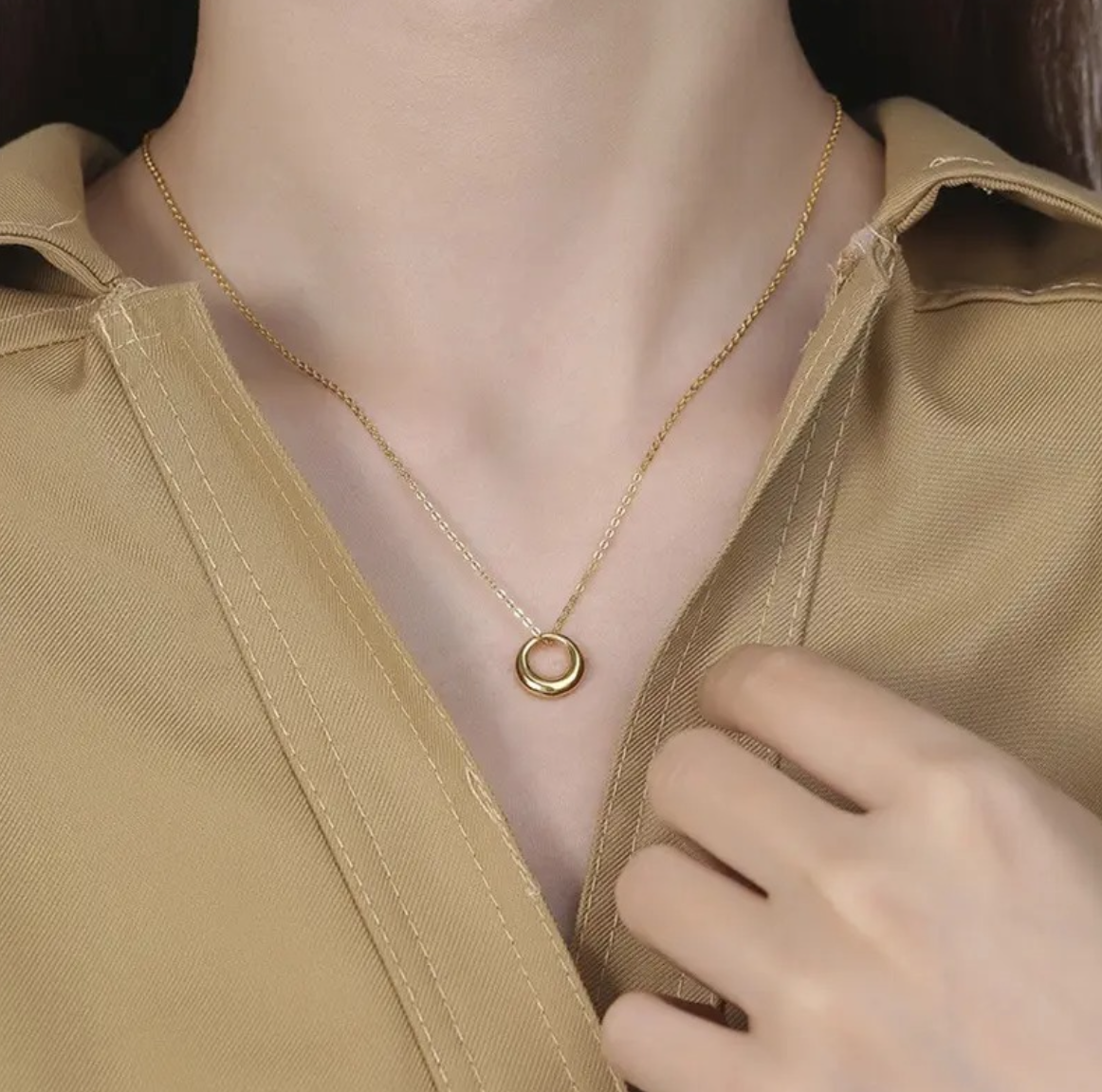 Out Circle Pendant Necklace