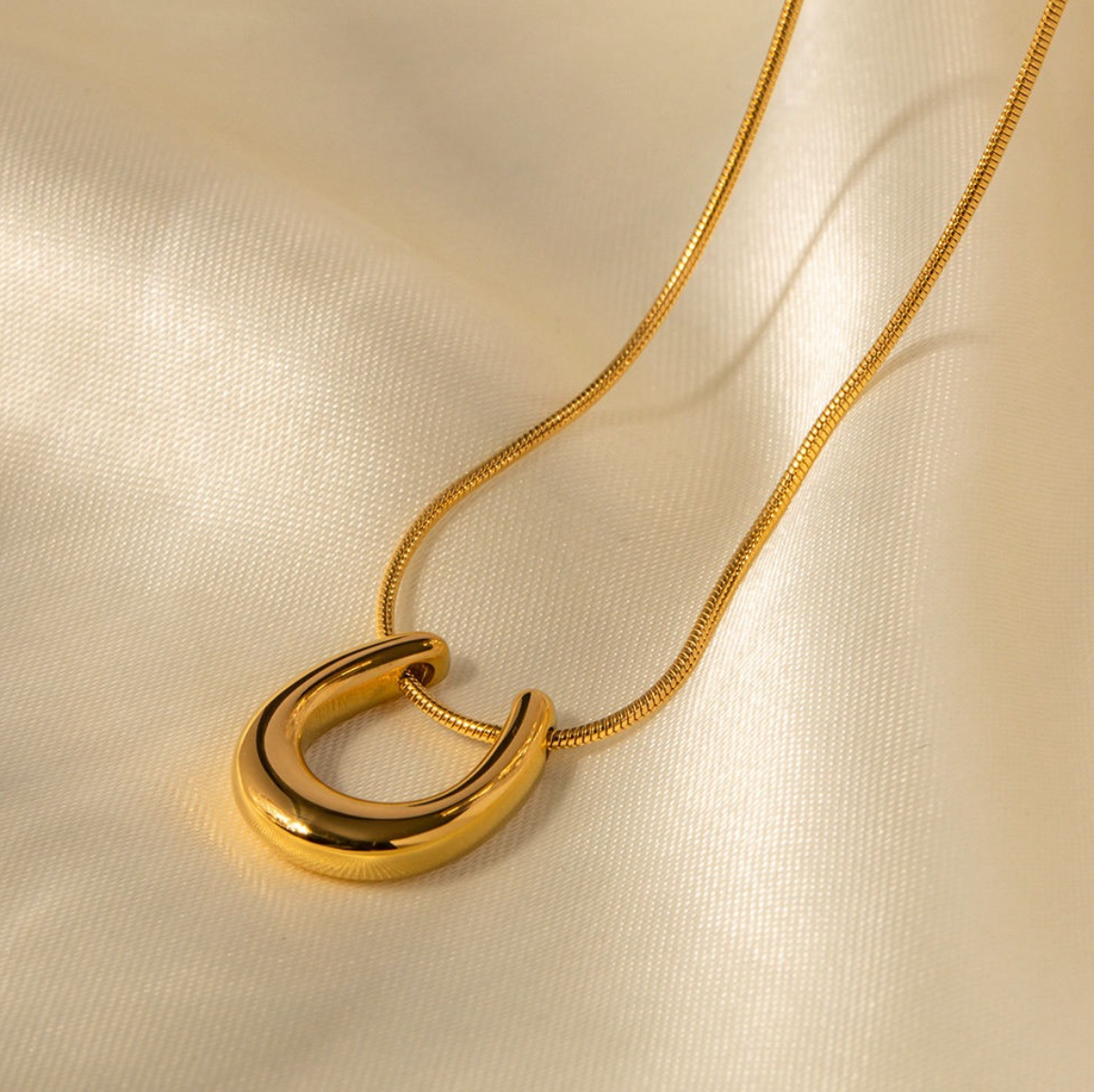 U Shape Pendant Necklace