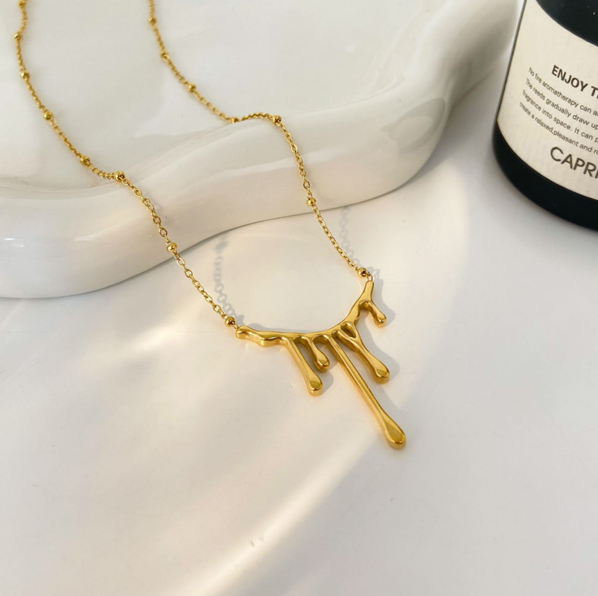 The Melting Honey Necklace