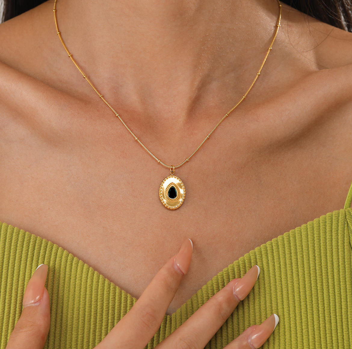 Black Teardrop Pendant Necklace