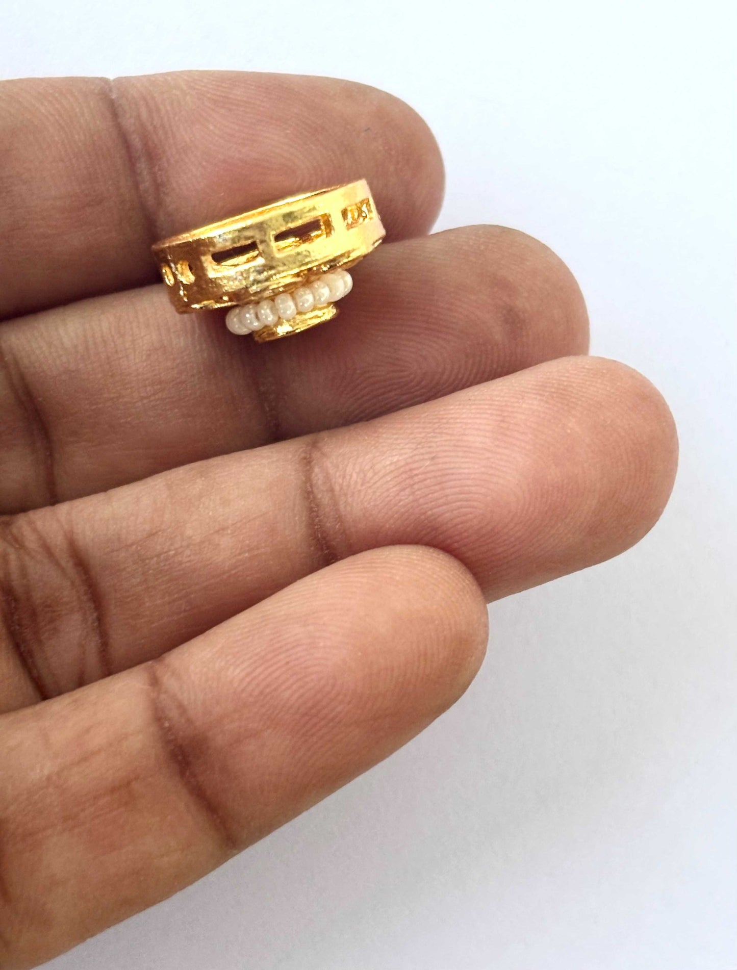 Round Floral Pearl Kundan Spacers