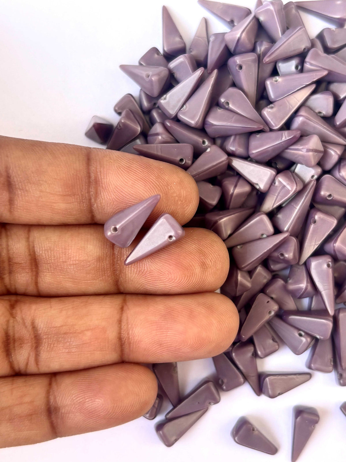 44 Pieces Unique Geometric Mauve Pyramid Spike Beads