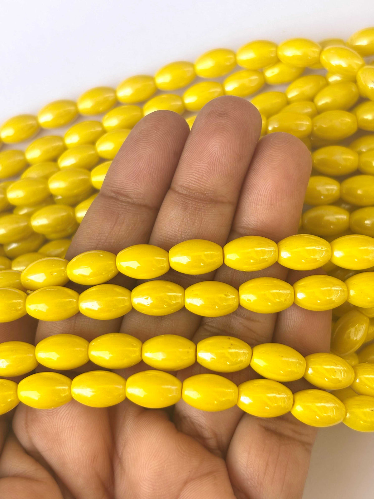 41 Pieces Yellow 10x7MM Oval Monalisa Beads