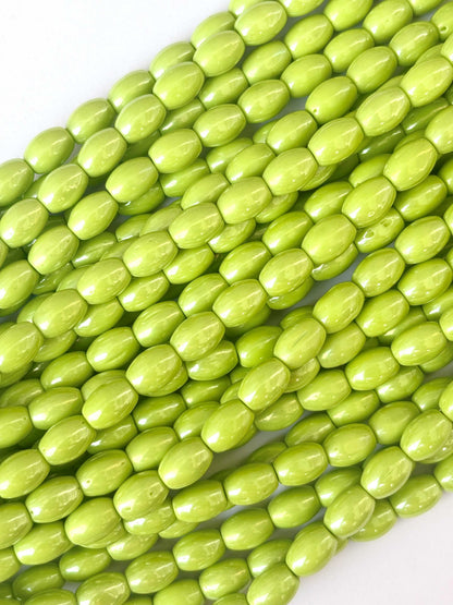 41 Pieces Light Green 10x7MM Oval Monalisa Beads