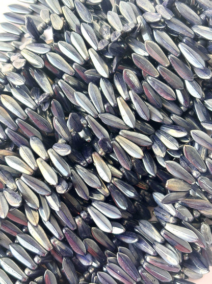 126 Pieces Grey Monalisa Leaf Beads 16x5MM