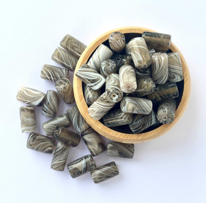 10 Pieces Swirled Marble Barrel Glass Beads 20x12MM