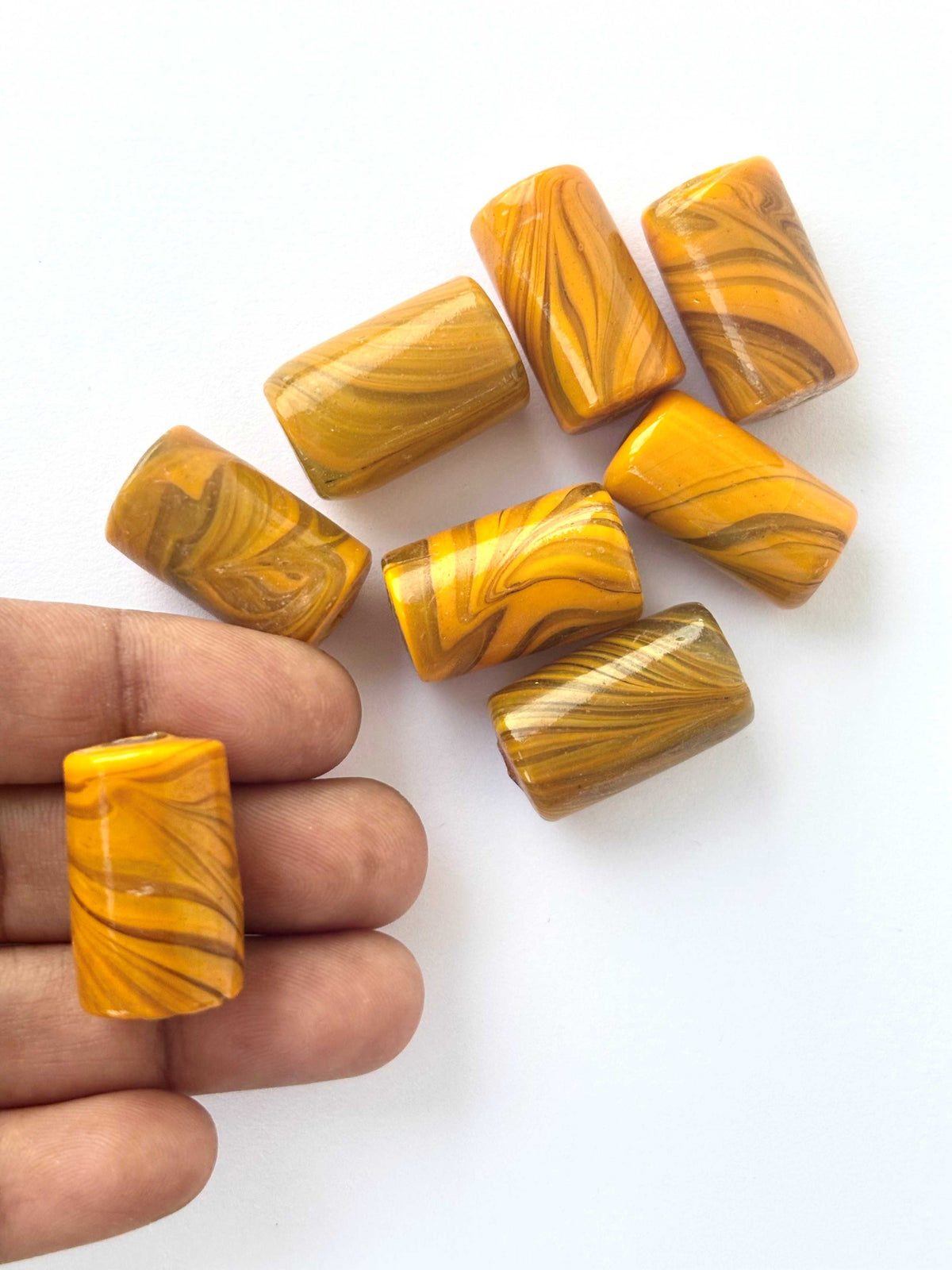 8 Pieces Yellow Swirl Barrel Glass Beads 20x12MM