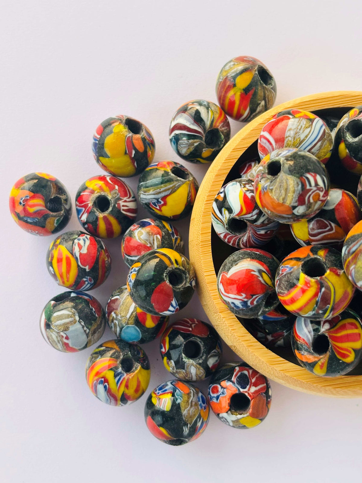 10 Pieces Multicolor Swirl Round Glass Beads 22x18MM