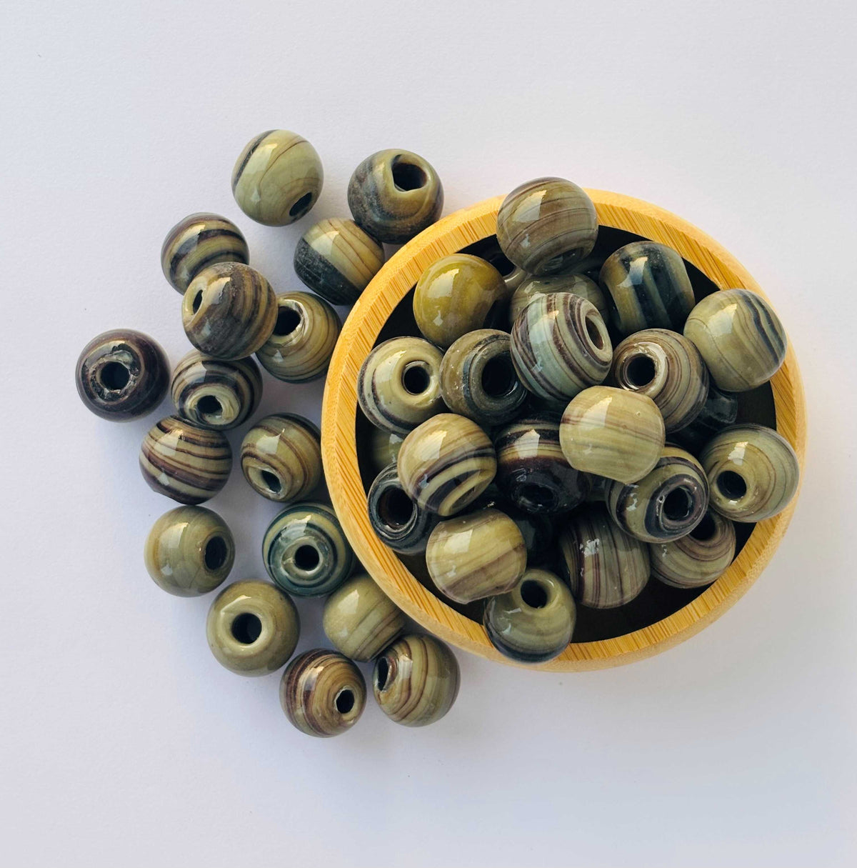 15 Pieces Olive Swirl Round Glass Beads 20x15MM