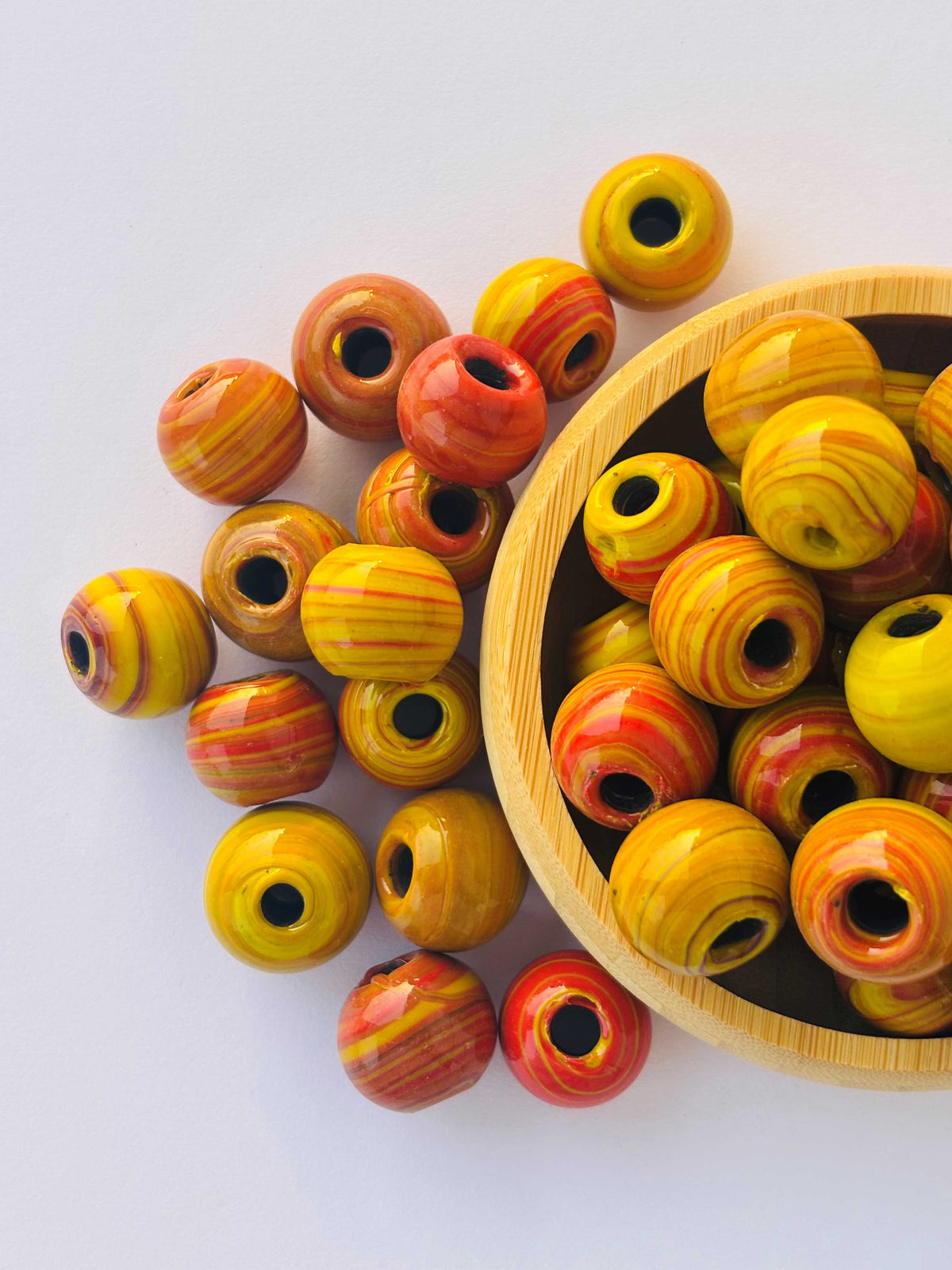 10 Pieces Yellow Red Swirl Round Glass Beads 20x15MM