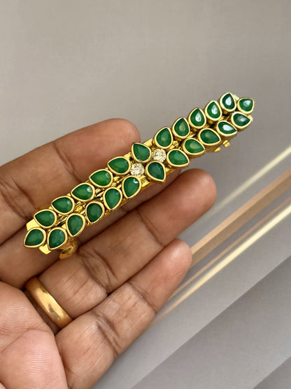 Handmade Green Kundan Hair Clip with Floral Design