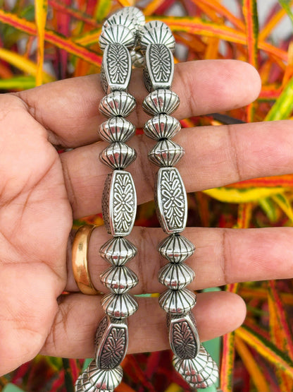 Handmade Oxidized and Green Stone Fan Necklace