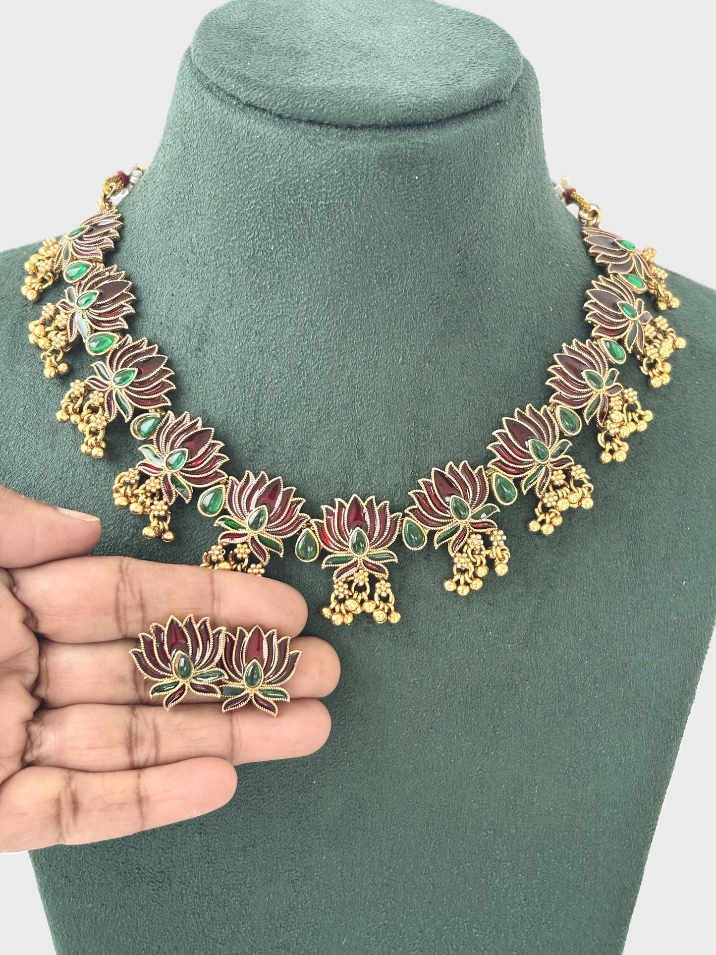 Maroon Lotus Kundan Necklace