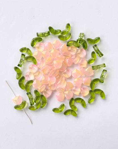 Peach Tulip Flower Beads
