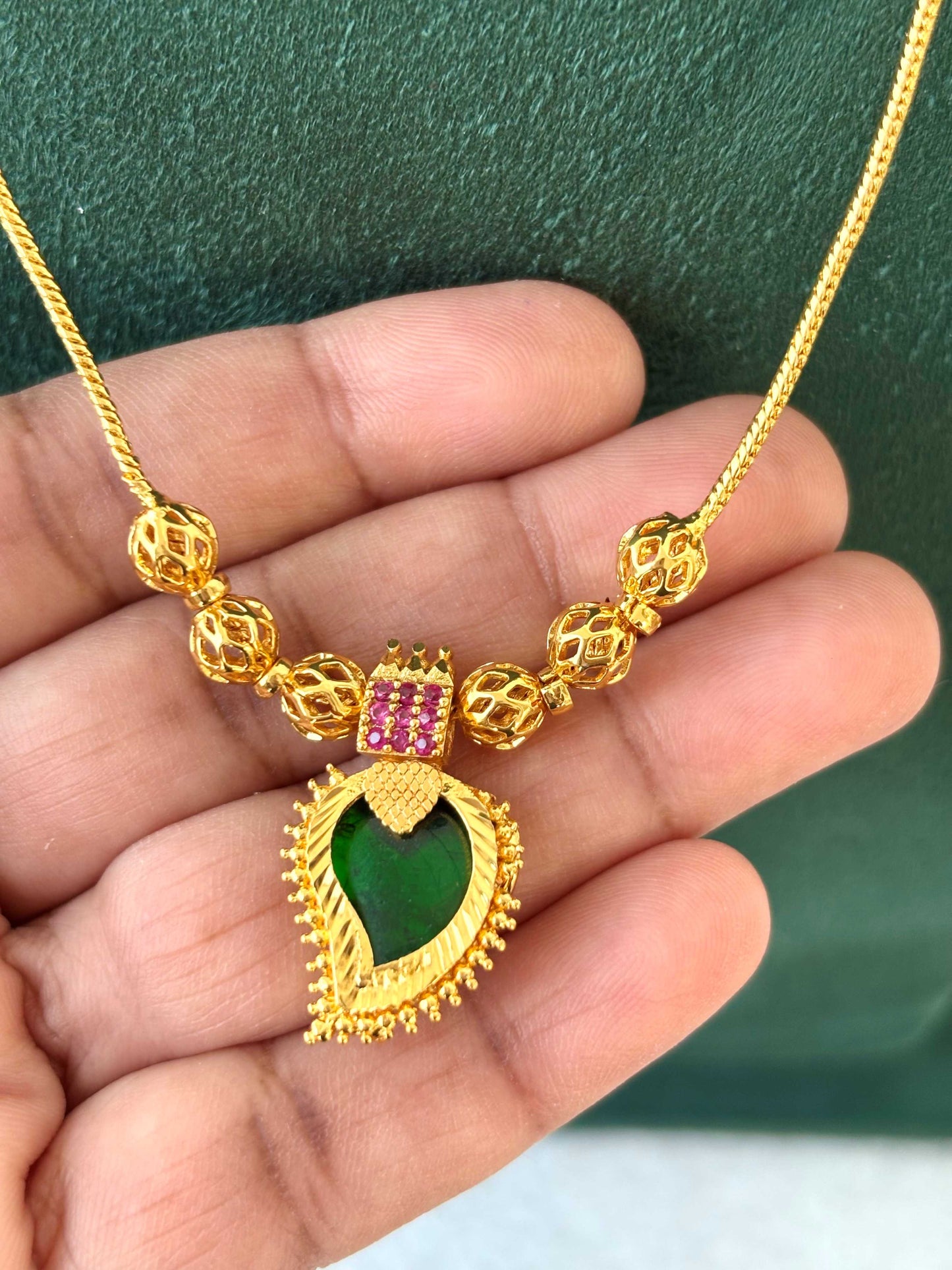 Gold-Plated Green Palakka Pendant Neckwear