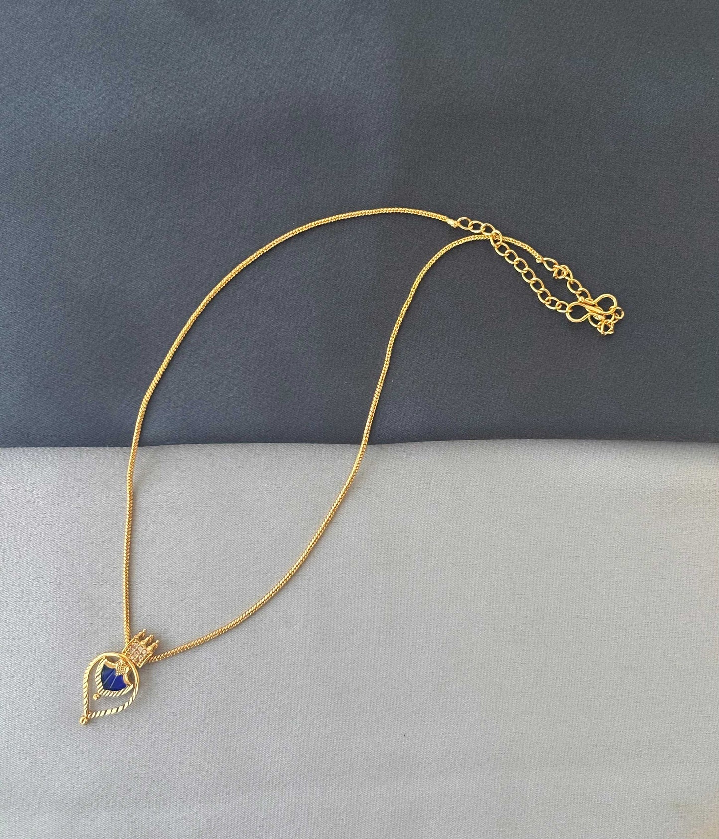 Gold-Plated Blue Palakka Pendant Neckwear