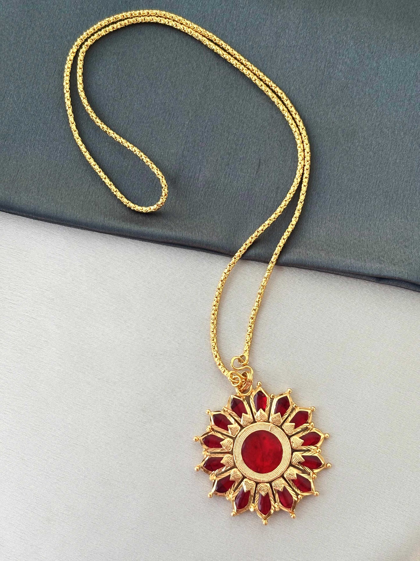 Golded Ruby-Red Floral Pendant Jewelry