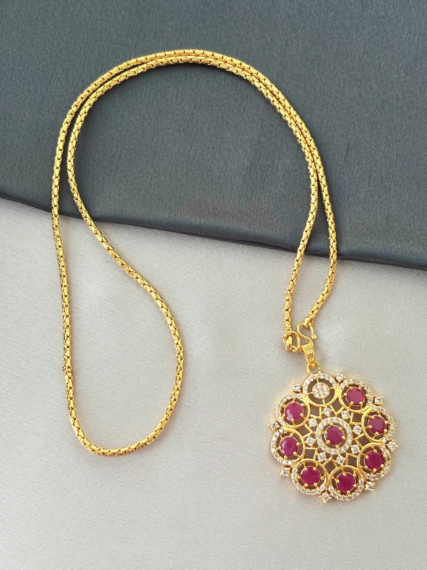 Golded Rose and White Floral Pendant Jewelry