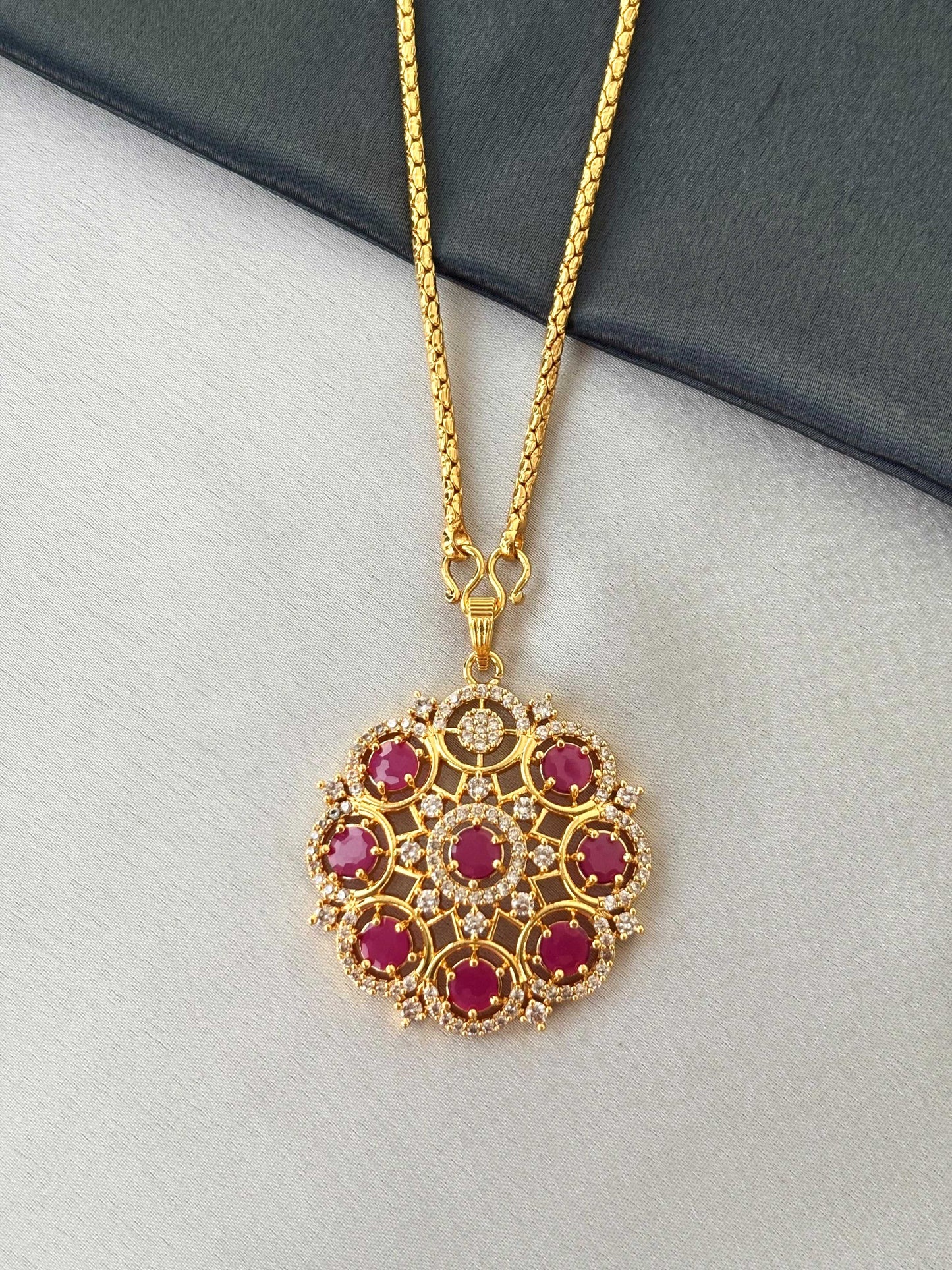 Golded Rose and White Floral Pendant Jewelry