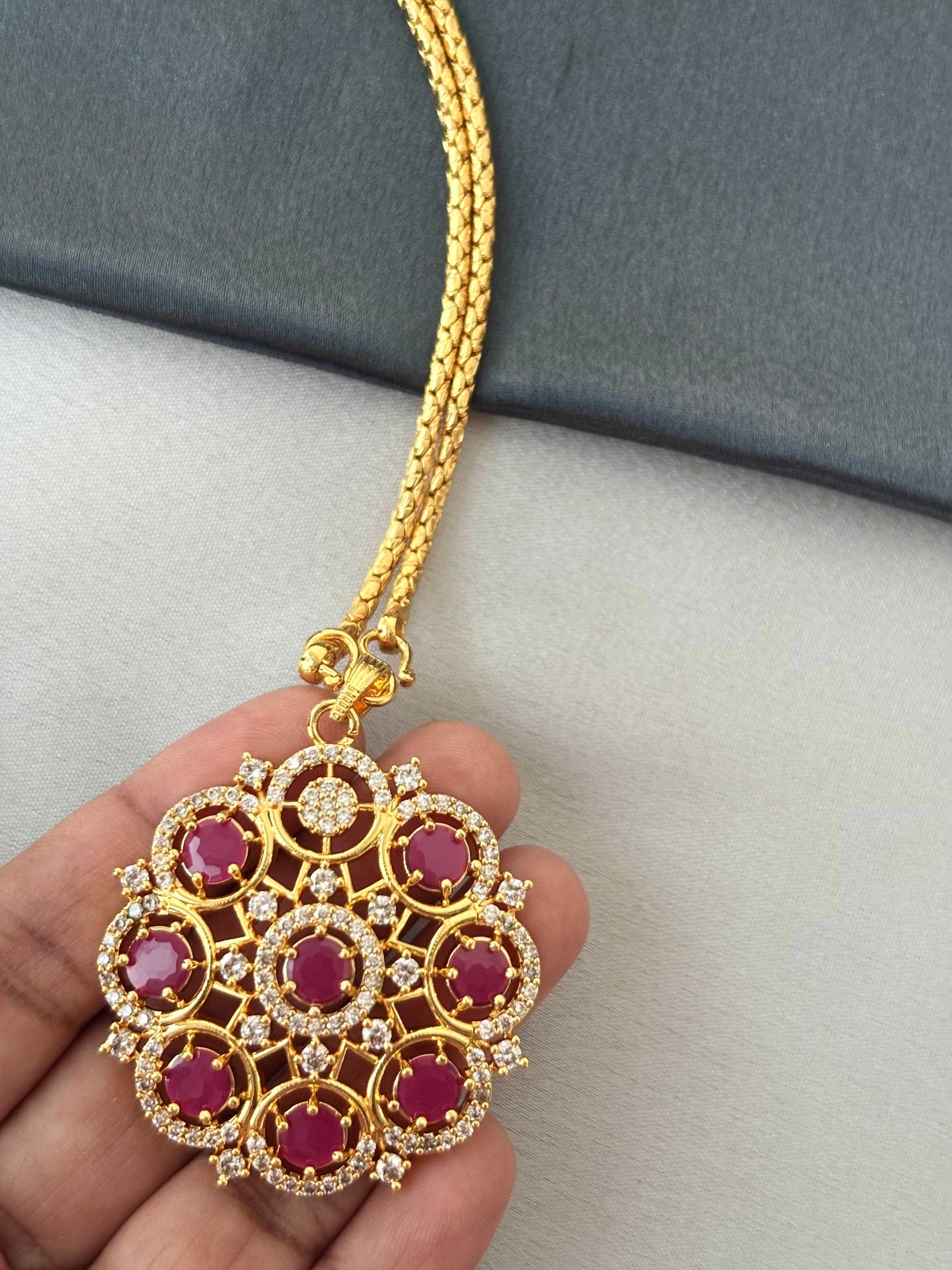 Golded Rose and White Floral Pendant Jewelry