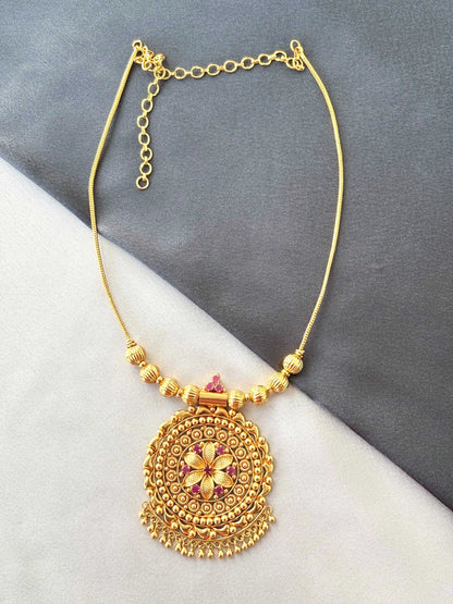Classic Gold Pendant with Chain