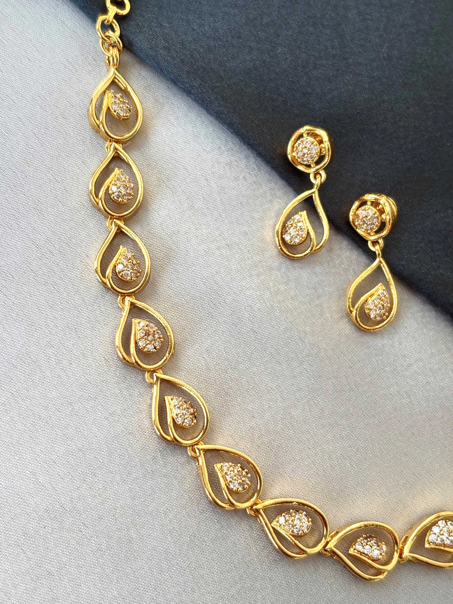 Gold Plated Heart-Link Necklace