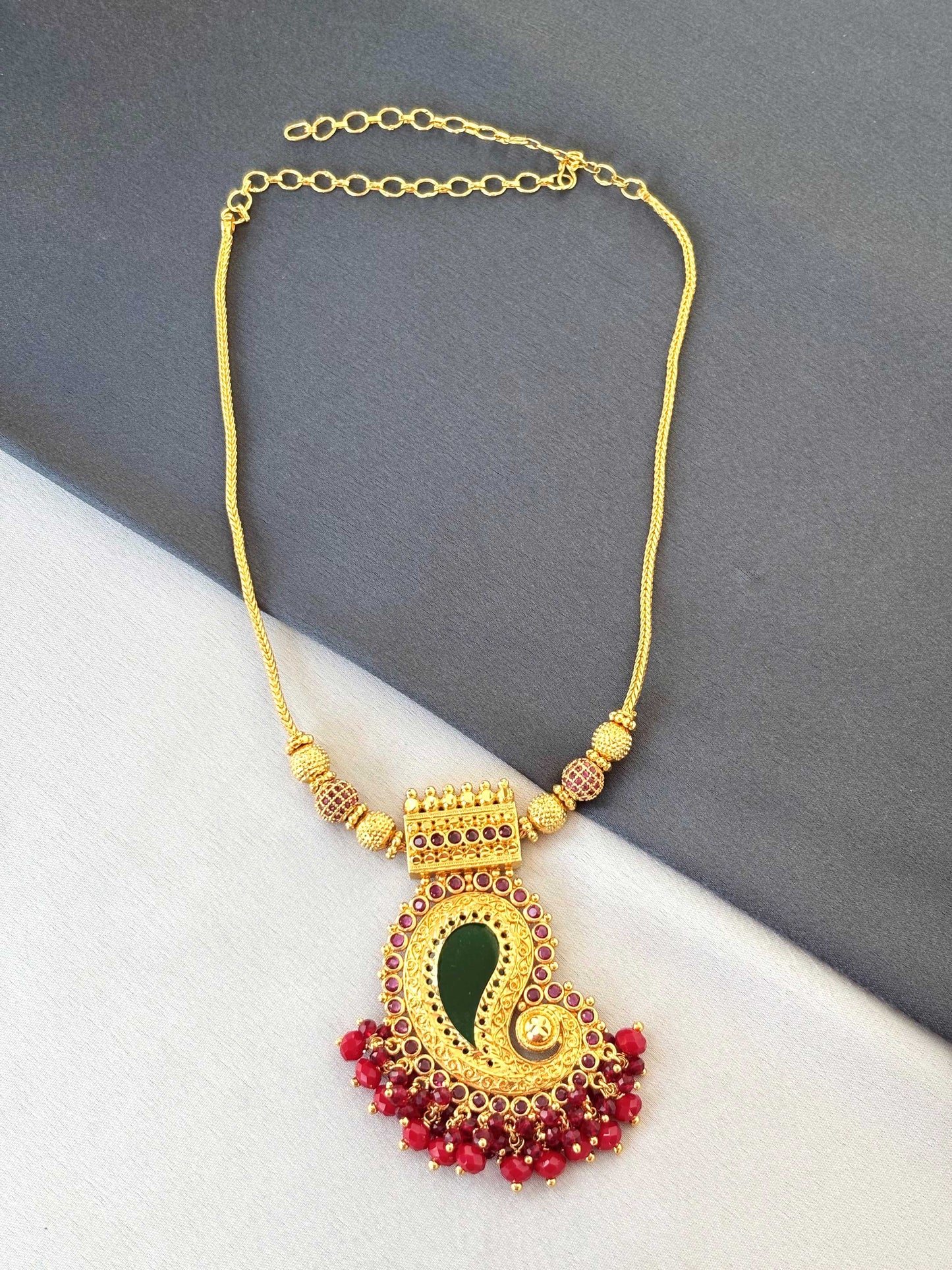 Elegant Gold-Plated Traditional Palakka Necklace