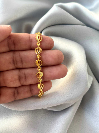 Textured Heart Link Bracelet