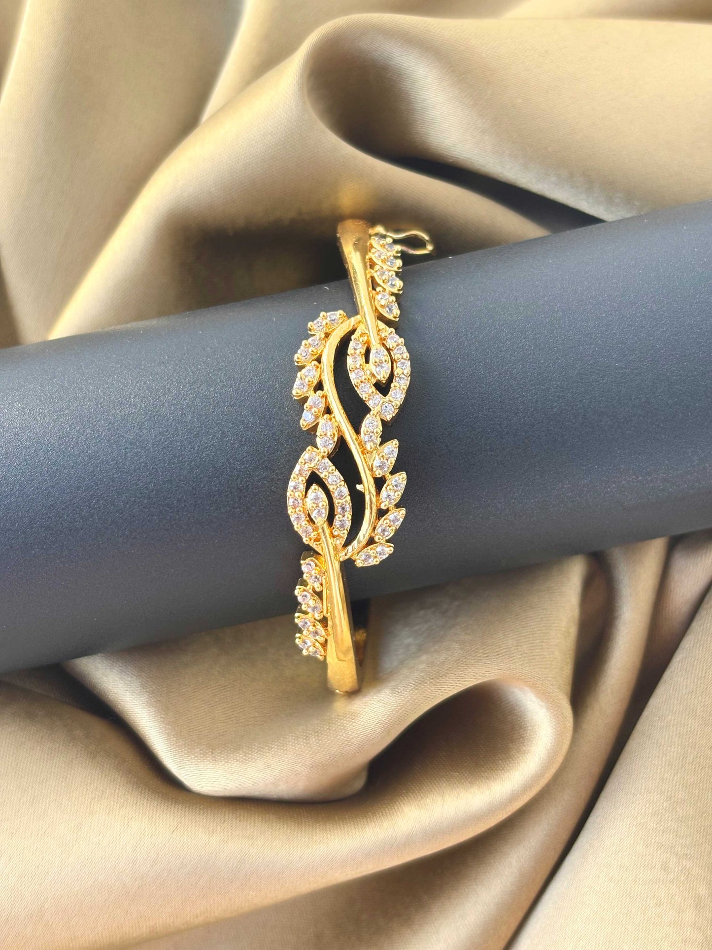 Gold-Plated Crystal Leaf Bracelet