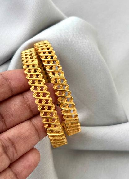 S-Link Textured Gold-Plated Bangles
