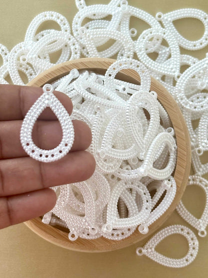 Pearl Beaded Teardrop Frame Connectors