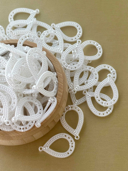 Pearl Beaded Teardrop Frame Connectors