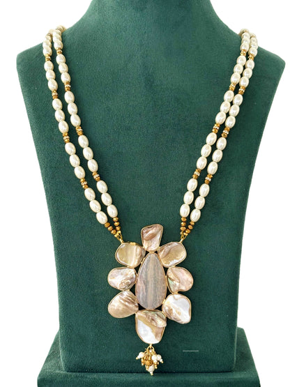 Pearl and Marbled Flower Pendant Necklace