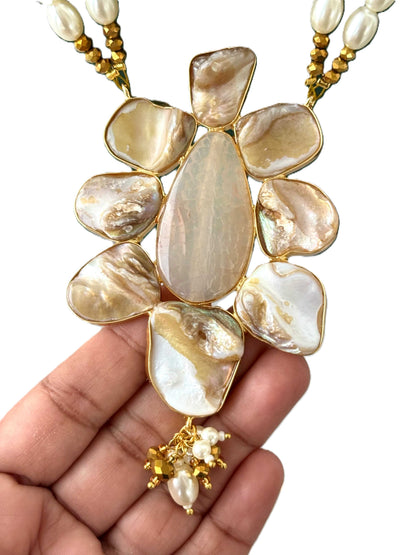 Pearl and Marbled Flower Pendant Necklace