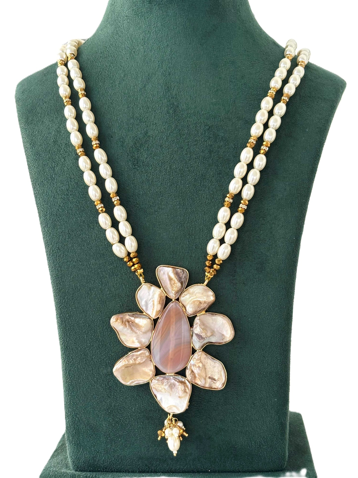 Pearl and Marbled Flower Pendant Necklace 1