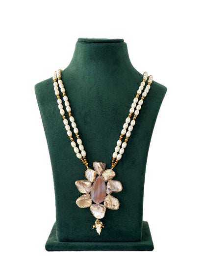Pearl and Marbled Flower Pendant Necklace 1