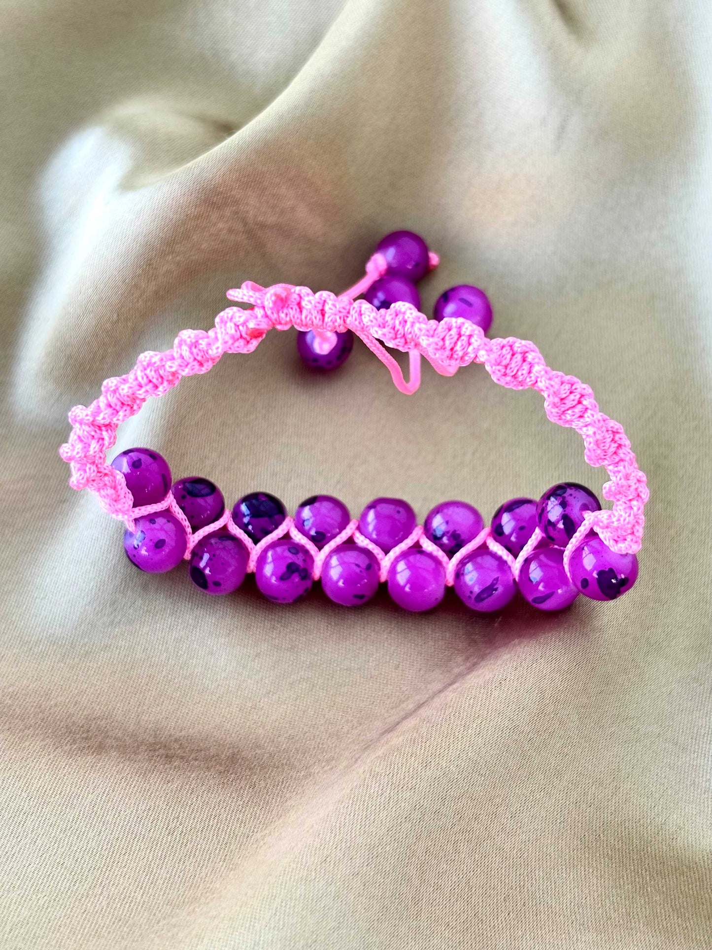 Magenta Marbled Bead Macramé Bracelet