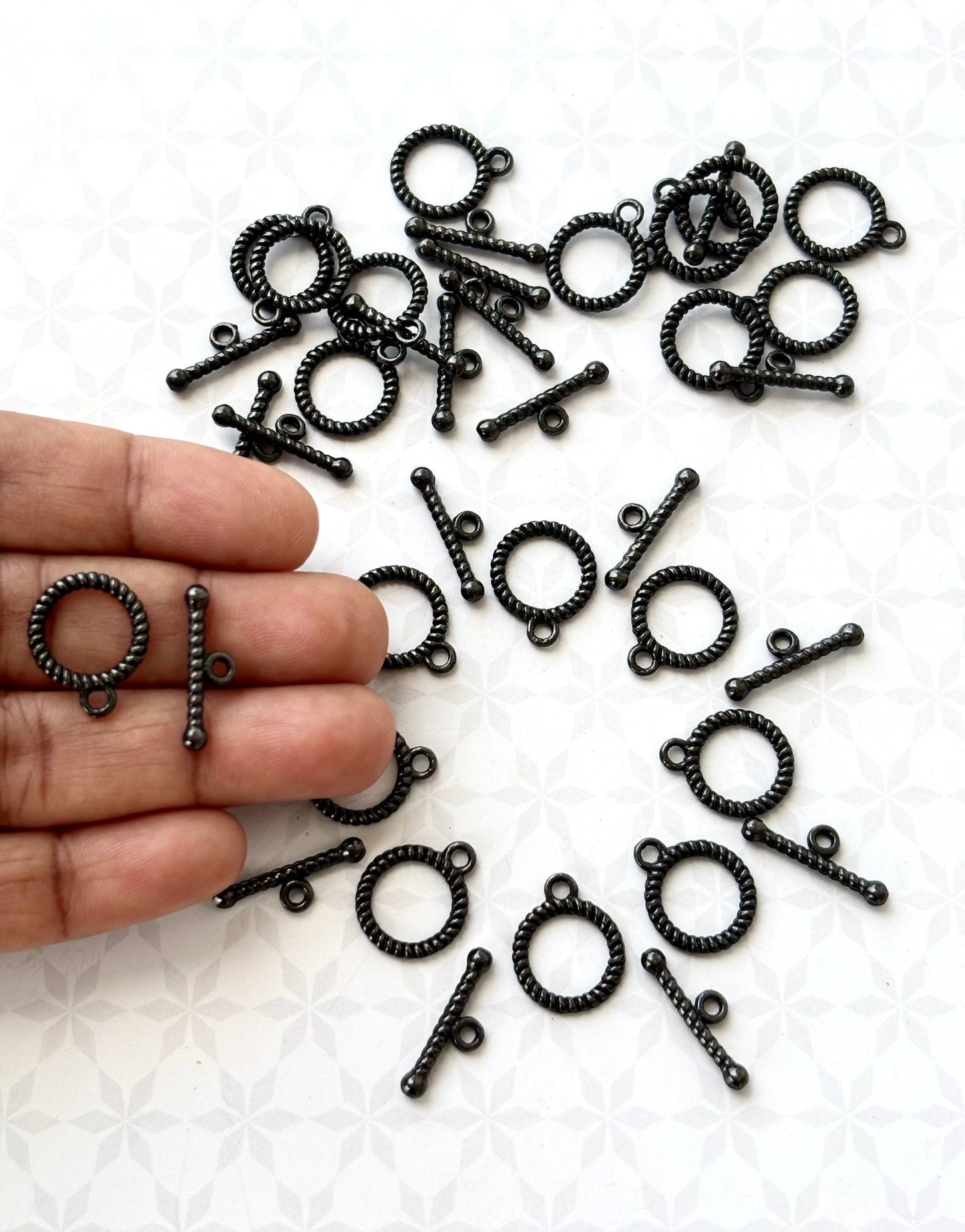 Decorative Black Metal Toggle Clasps