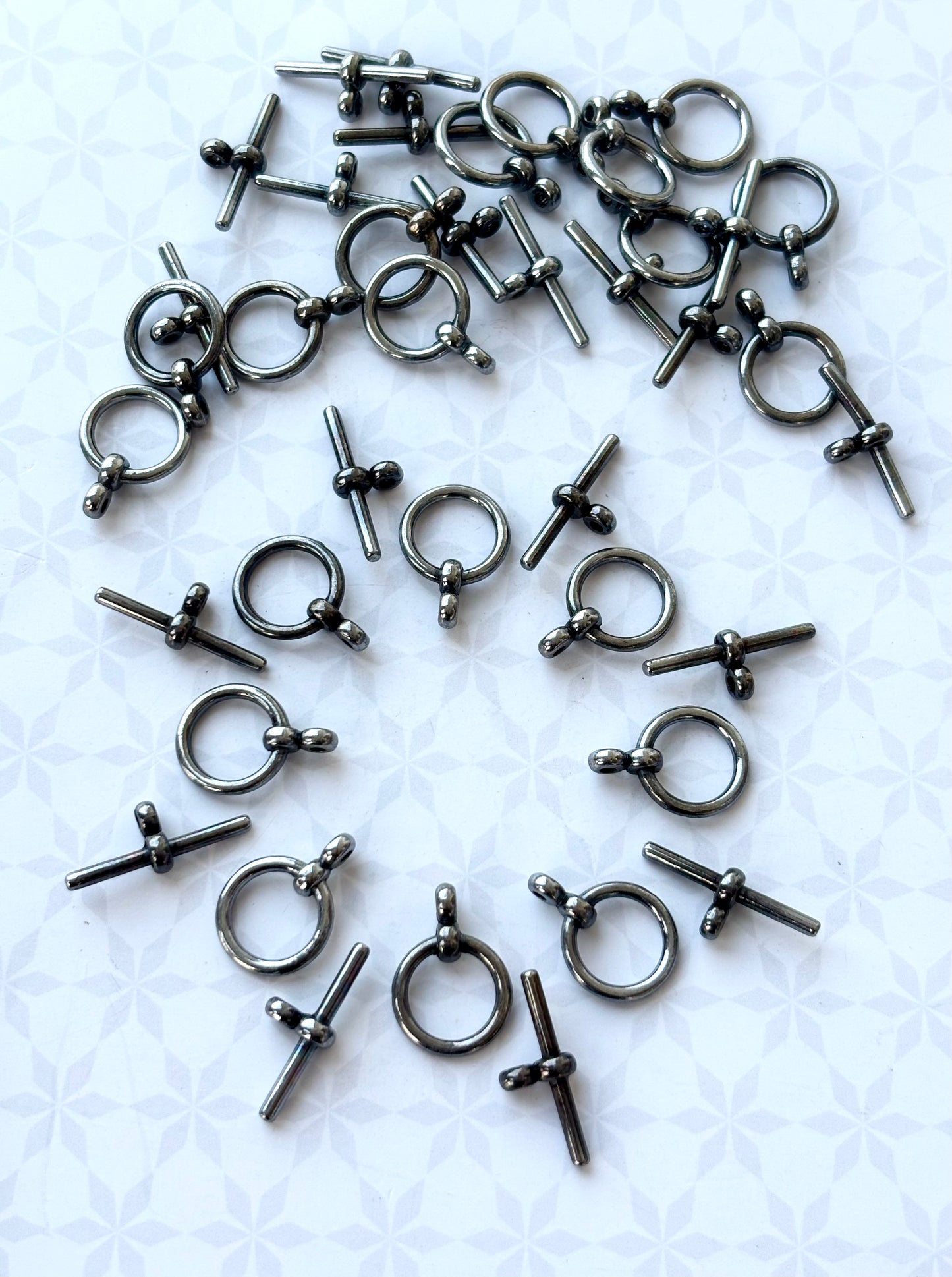 Plain Black Metal Toggle Clasps
