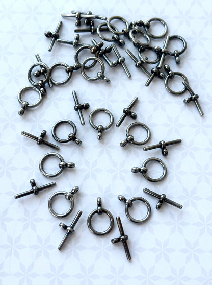 Plain Black Metal Toggle Clasps