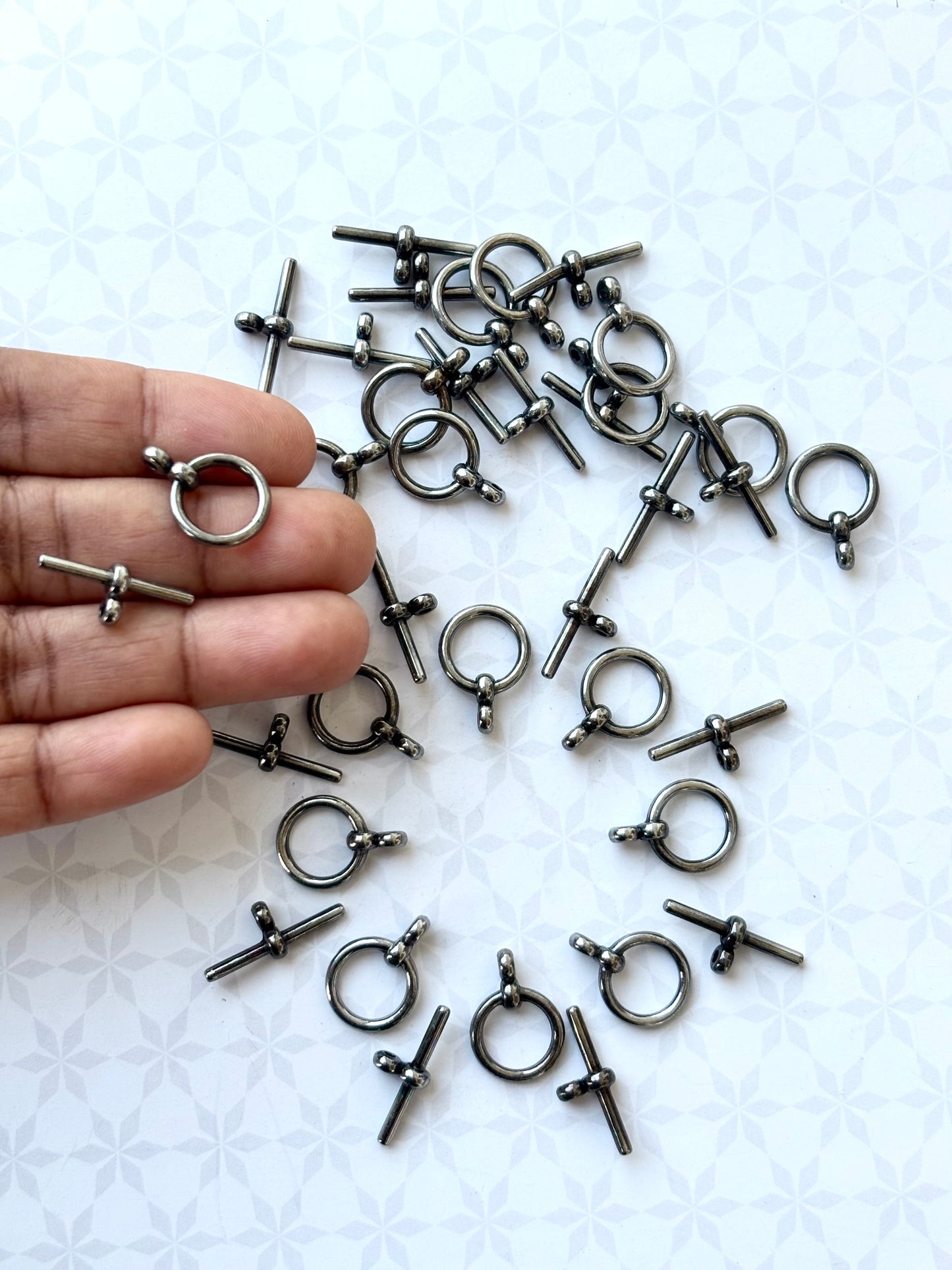 Plain Black Metal Toggle Clasps
