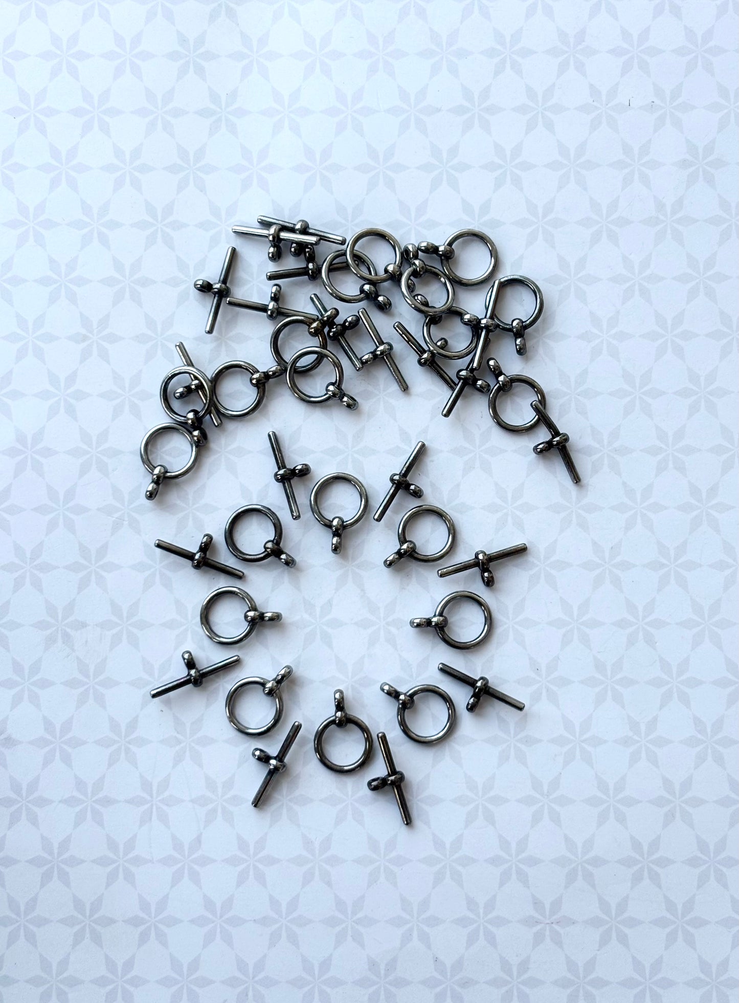 Plain Black Metal Toggle Clasps