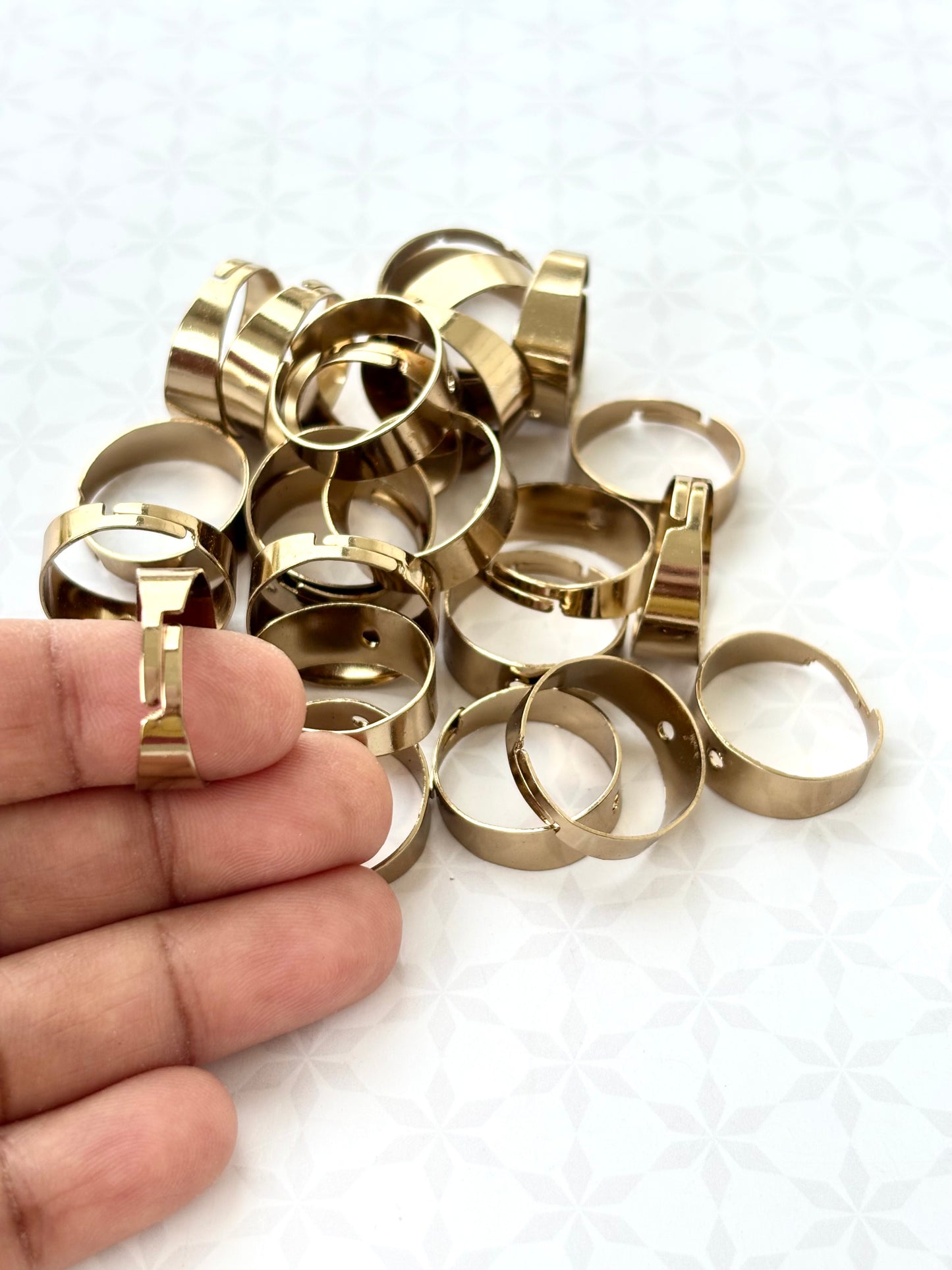 Mehandhi Color Wide Adjustable Ring Base