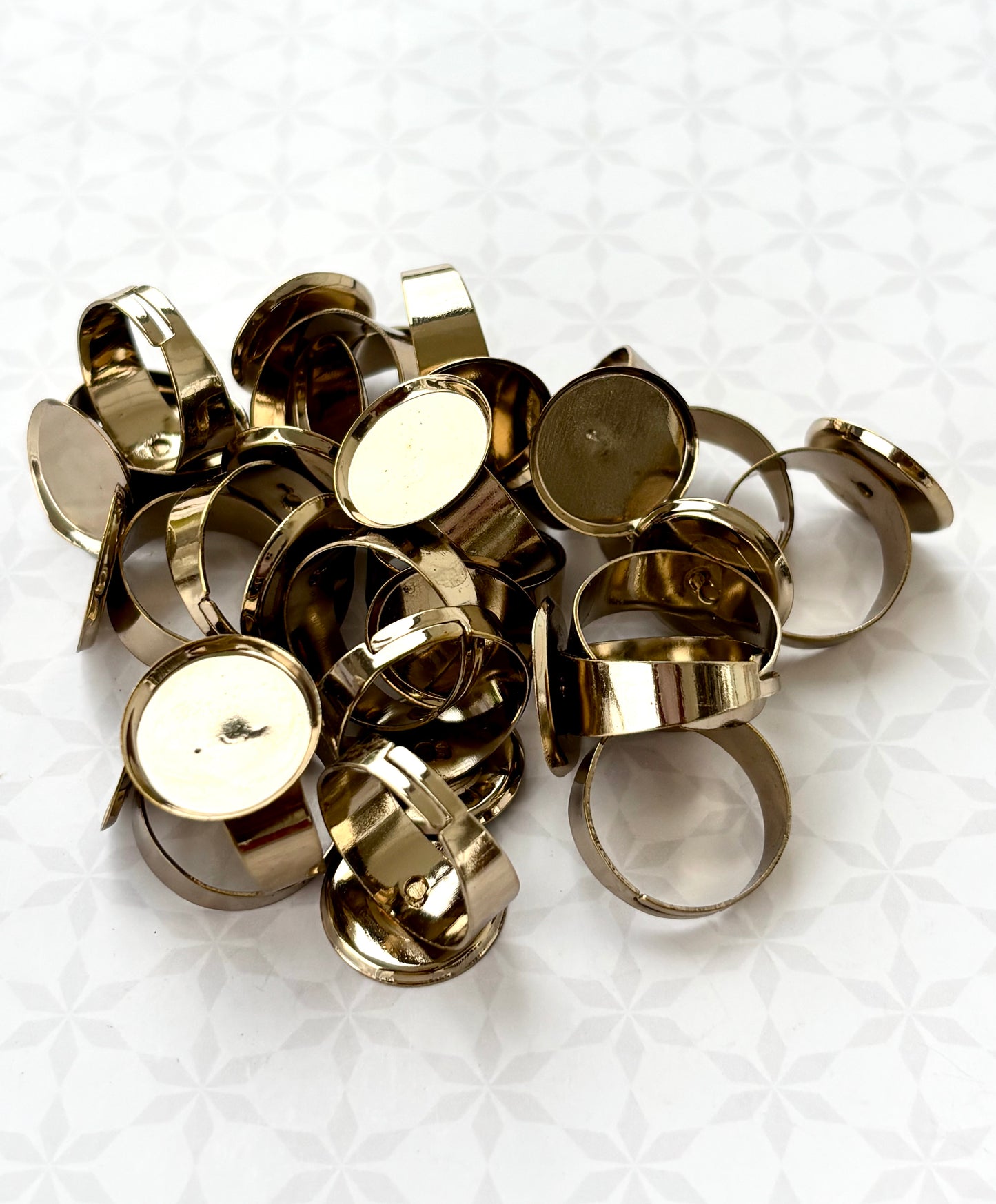 Mehandhi Color Round Bezel Adjustable Ring Bases
