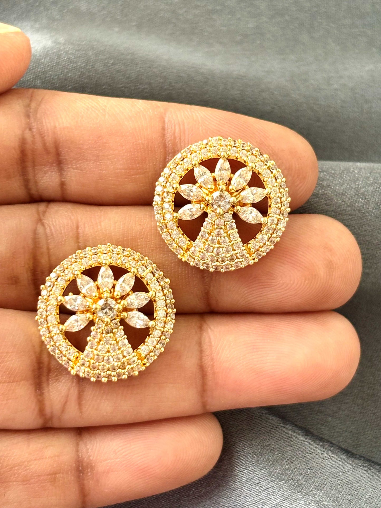 Round Peridot White Tree-Inspired AD/CZ Studs