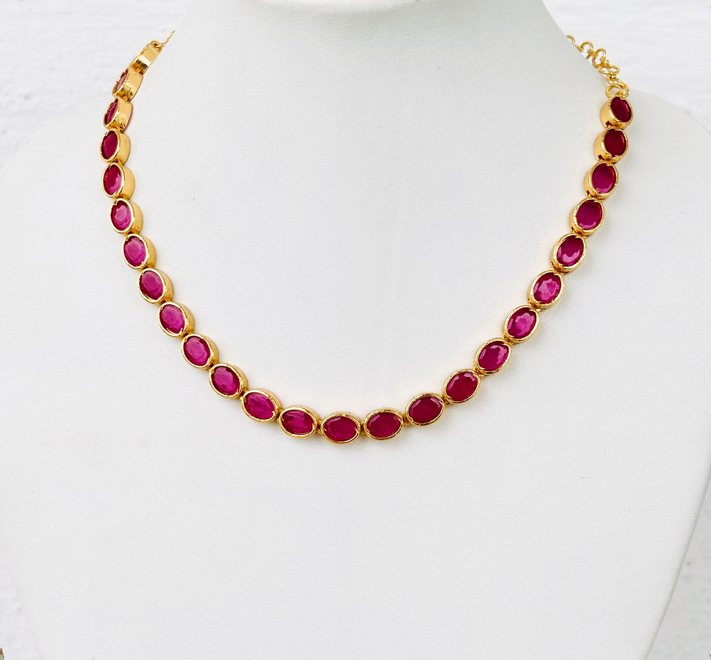 Gold Plated Rani Pink Oval Stone Necklace Set